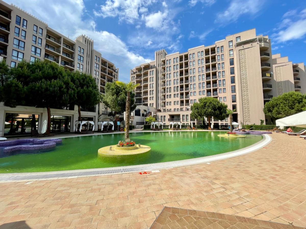 Royal Beach Apartments - 5M To Pool, 100M To Beach Slantchev Briag Extérieur photo