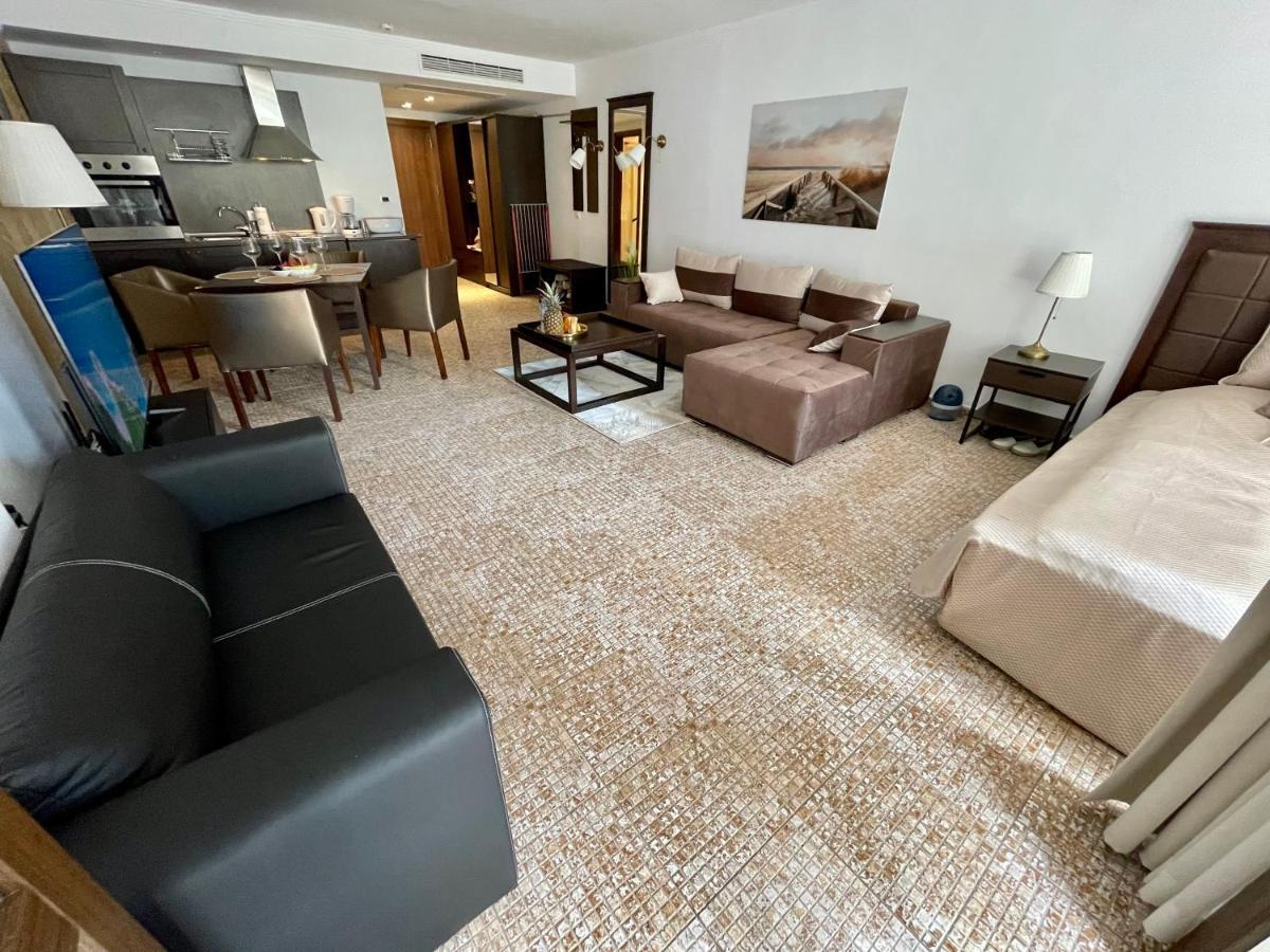 Royal Beach Apartments - 5M To Pool, 100M To Beach Slantchev Briag Extérieur photo